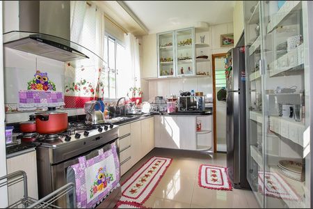 6_photo/94dce4b1e3.906020ab0bc1df8b-ATLAS-42f94a55-9970-483e-bbf4-6bd77877d652.jpg de casa à venda com 4 quartos, 280m² em Fanny, Curitiba