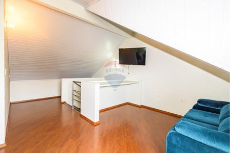 29_photo/94dce4b2f3.2600e2030c9c1896-ATLAS-ac183b7f-e282-4bfe-8403-682d2481e63d.jpg de casa à venda com 3 quartos, 1280m² em Fanny, Curitiba