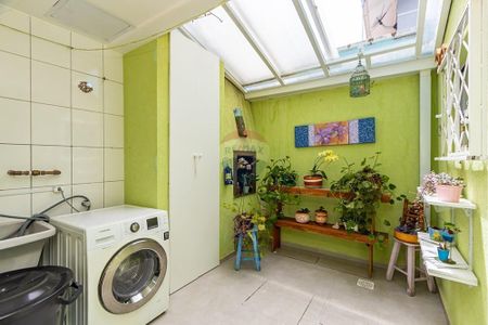 9_photo/94dce4b2f3.2600e2030c9c1896-ATLAS-d325085f-8d68-4b9e-a712-db3024afc1df.jpg de casa à venda com 3 quartos, 1280m² em Fanny, Curitiba