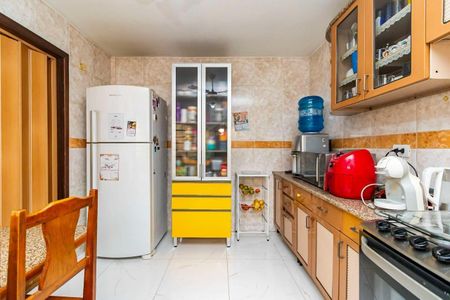 24_photo/94dce4b6fd.ec2e4285195599a5-ATLAS-ffc0d69d-a512-4f2c-8d53-441a40a2019e.jpg de casa à venda com 3 quartos, 127m² em Fanny, Curitiba