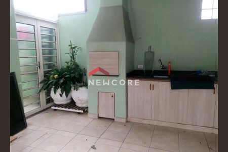 18_photo/94dce4b931.cb4a3f4e1d4d223a-ATLAS-1572e2c7-ce7e-48e1-bc34-1186ec25bc60.jpg de casa à venda com 3 quartos, 130m² em Lindoia, Curitiba