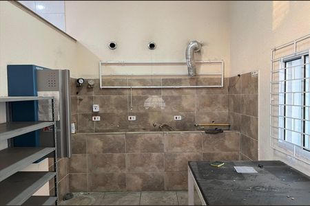 5_photo/94dce4b94b.844c94fa74e3d42a-ATLAS-110be33d-419b-4d74-8327-7a8b6d01f80d.jpg de casa para alugar com 0 quarto, 193m² em Lindoia, Curitiba