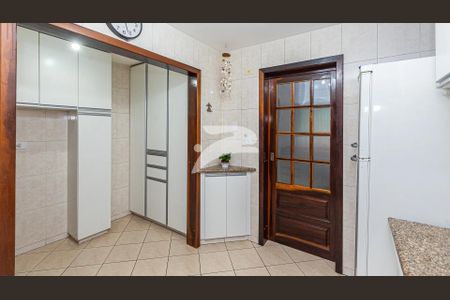 6_photo/94dce4b973.6721d330cc8d7611-ATLAS-902fcdb2-dcbd-4bb5-a476-bdc990d6195e.jpg de casa à venda com 3 quartos, 182m² em Lindoia, Curitiba