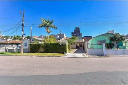 2_photo/94dce4b973.6721d330cc8d7611-ATLAS-cdddcbec-9ad9-48ed-b592-dc05b63dbff5.jpg de casa à venda com 3 quartos, 183m² em Lindoia, Curitiba