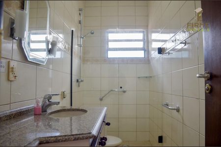 2_photo/94dce4b981.15907772e15a11a5-ATLAS-d42fdd58-f4e8-405d-86c8-e84e5c10ad5a.jpg de casa à venda com 4 quartos, 229m² em Guaíra, Curitiba