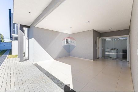 3_photo/94dce4b9f7.34730a09c7934e52-ATLAS-10da8eba-3673-4690-b9c4-afc1f30d7de2.jpg de casa à venda com 3 quartos, 177m² em Fanny, Curitiba