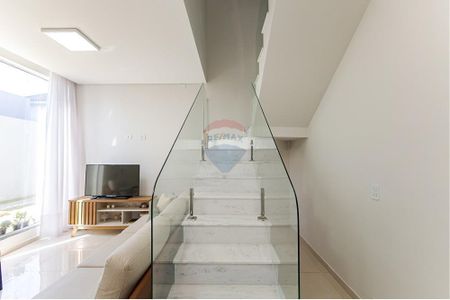 8_photo/94dce4b9f7.34730a09c7934e52-ATLAS-416766a5-7a0e-42fd-9199-5b05cd022b8e.jpg de casa à venda com 3 quartos, 177m² em Fanny, Curitiba