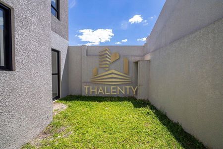 7_photo/94dce4bb0f.727778d524bde65a-ATLAS-edd973d6-4ba3-4764-954b-4e96f2157262.jpg de casa à venda com 3 quartos, 102m² em Lindoia, Curitiba