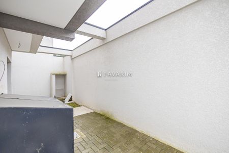 3_photo/94dce4bb31.ec8758d20009ae41-ATLAS-0a4afc99-3ea7-4eef-90f6-b999accb8f1e.jpg de casa de condomínio à venda com 3 quartos, 125m² em Lindoia, Curitiba