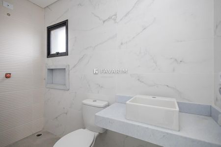 34_photo/94dce4bb31.ec8758d20009ae41-ATLAS-7e667ffd-a33e-486f-bb0b-25b5e532cf9d.jpg de casa de condomínio à venda com 3 quartos, 125m² em Lindoia, Curitiba