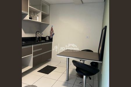 2_photo/94dce4bb75.30281a354b5f858f-ATLAS-db3f986c-a79e-4f82-9650-e6ed88e6dd9f.jpg de apartamento à venda com 1 quarto, 27m² em Lindoia, Curitiba