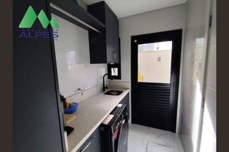 18_photo/94dce4bbef.f9380c9edbc4d96c-ATLAS-ca9fef11-6f53-48a8-8128-5dd026d3dd6a.jpg de casa à venda com 3 quartos, 158m² em Lindoia, Curitiba