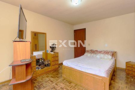 8_photo/94dce4bd87.7dc29441a77b793f-ATLAS-d00904f0-c7f4-4a09-9cdd-bc1866d20d4d.jpg de casa à venda com 2 quartos, 80m² em Guaíra, Curitiba