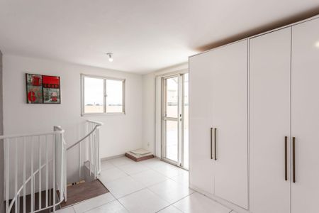 43_photo/94dce4be65.fbbcdab57038bd21-ATLAS-f399d80c-2be3-4e1c-a6f5-959c489792e2.jpg de apartamento para alugar com 2 quartos, 136m² em Guaíra, Curitiba