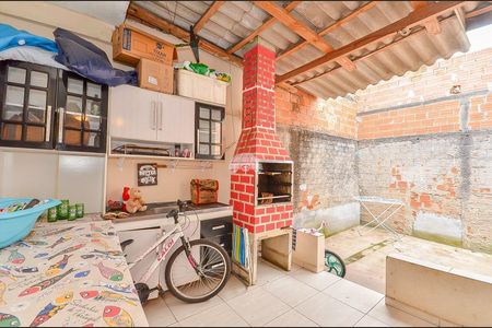 5_photo/94dce4bfa9.f848f604495c169a-ATLAS-bea4f07e-a0f2-451e-b491-3032c56de9dc.jpg de casa à venda com 3 quartos, 140m² em Guaíra, Curitiba