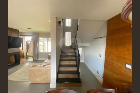 17_photo/94dce4c2dd.e5c1dbf3952ec410-ATLAS-edbf9ee6-8a46-48b9-92d7-5523c5acebf1.jpg de casa à venda com 3 quartos, 184m² em Parolin, Curitiba