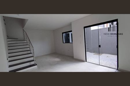 9_photo/94dce4c421.588d4a7fb74764b6-ATLAS-39266af0-e38c-49dd-8172-c074c5b628ae.jpg de casa à venda com 3 quartos, 170m² em Fanny, Curitiba