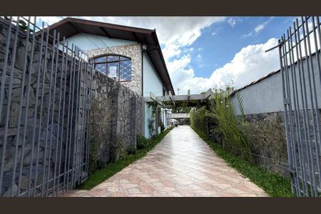 8_photo/94dce4cb5f.8112f57c7da29d24-ATLAS-d525407b-259c-4a3d-96f6-b6d8f3f4cc91.jpg de casa à venda com 3 quartos, 313m² em Hauer, Curitiba