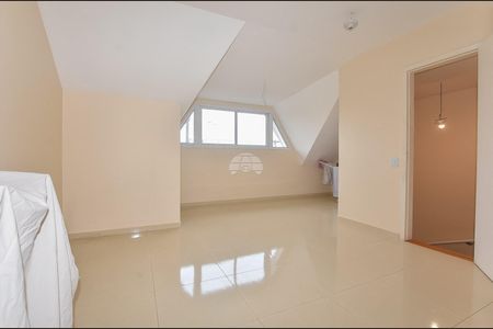 12_photo/94dce4cc51.f05eeedb71dbb593-ATLAS-1c587512-2ff1-4272-b3d5-32eca9ee2ae9.jpg de casa à venda com 3 quartos, 180m² em Hauer, Curitiba