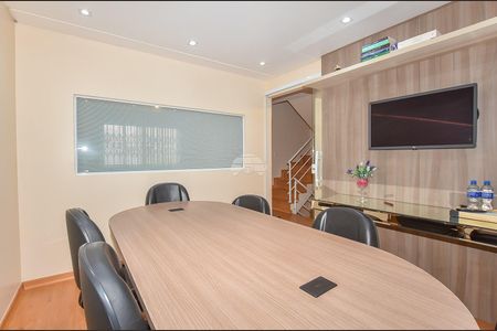 8_photo/94dce4cc51.f05eeedb71dbb593-ATLAS-c8f3dd0c-eebc-47fb-b72d-b8c642bede70.jpg de casa à venda com 3 quartos, 180m² em Hauer, Curitiba