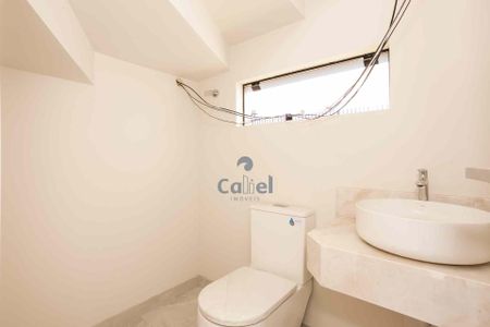 7_photo/94dce4ce1d.8d4141c3933b0801-ATLAS-40bd7c97-c2d3-4fe9-a799-ad3a9df83d6f.jpg de casa à venda com 4 quartos, 154m² em Hauer, Curitiba