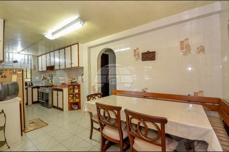 11_photo/94dce4ce79.8173e5075582fea6-ATLAS-575452b1-d4db-4231-8c4d-eeb970cf5f9b.jpg de casa à venda com 3 quartos, 350m² em Hauer, Curitiba