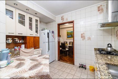 2_photo/94dce4d0df.fcd6e517dee17966-ATLAS-0e4fbe3d-3894-4f5d-aead-70cd59049bda.jpg de casa à venda com 3 quartos, 200m² em Hauer, Curitiba