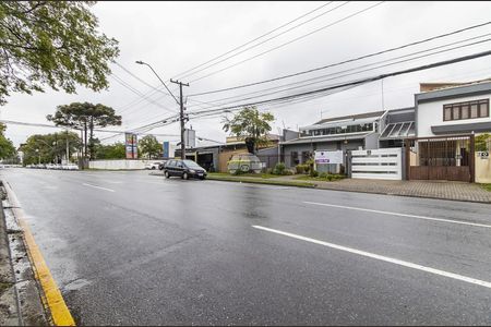 46_photo/94dce4d0df.fcd6e517dee17966-ATLAS-92fe60cd-06a5-4b10-bbd7-b81fec365d11.jpg de casa à venda com 3 quartos, 200m² em Hauer, Curitiba