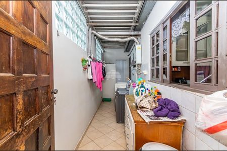 34_photo/94dce4d0df.fcd6e517dee17966-ATLAS-b3b66334-f723-48d4-a6d8-5febb1376dc1.jpg de casa à venda com 3 quartos, 200m² em Hauer, Curitiba