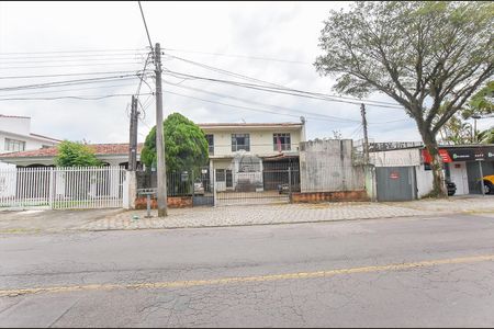 2_photo/94dce4d61b.54b8780a509023fd-ATLAS-10d4e7bb-dfe5-44c5-bd28-e382acbeefad.jpg de casa à venda com 3 quartos, 336m² em Hauer, Curitiba