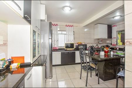 10_photo/94dce4d61b.54b8780a509023fd-ATLAS-2e4f2b4c-b5e3-402e-93ef-83a3e39c7ac4.jpg de casa à venda com 3 quartos, 336m² em Hauer, Curitiba