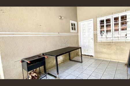 6_photo/94dce4d785.f997ba0f418ba11f-ATLAS-5b6fb32a-ff4c-4e3d-8e7a-ee4aa7eccd56.jpg de casa à venda com 2 quartos, 51m² em Guabirotuba, Curitiba