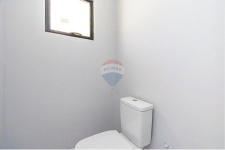 12_photo/94dce4d8b9.40d9156f2e18fdd4-ATLAS-3e166485-9d34-420c-8ed4-3618d5ace974.jpg de casa à venda com 3 quartos, 163m² em Guabirotuba, Curitiba