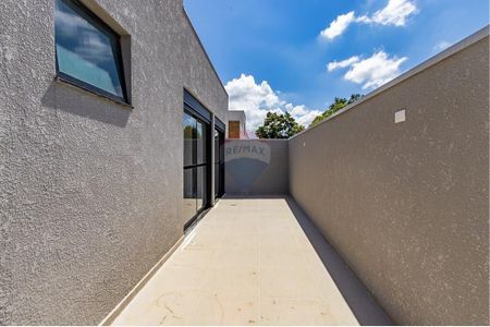 25_photo/94dce4d8b9.40d9156f2e18fdd4-ATLAS-4c75d5e0-5bfd-43d0-b2e6-01b78baff042.jpg de casa à venda com 3 quartos, 163m² em Guabirotuba, Curitiba