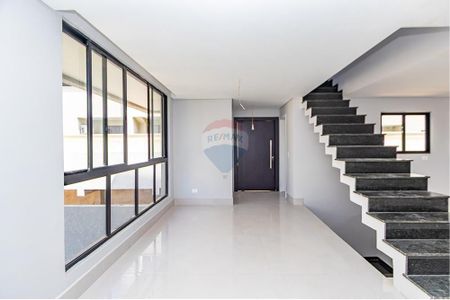 11_photo/94dce4d8b9.40d9156f2e18fdd4-ATLAS-60d149bb-8a21-43fb-9a57-2bcbb5c08379.jpg de casa à venda com 3 quartos, 163m² em Guabirotuba, Curitiba