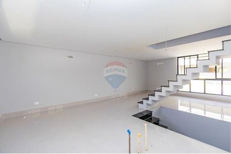 17_photo/94dce4d8b9.40d9156f2e18fdd4-ATLAS-9b3f689c-67ad-4ce9-ba26-d3e2bf40ad3d.jpg de casa à venda com 3 quartos, 163m² em Guabirotuba, Curitiba