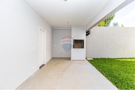 5_photo/94dce4d8b9.40d9156f2e18fdd4-ATLAS-e55340cc-5c51-451c-89c3-dc5ecb2fe8d2.jpg de casa à venda com 3 quartos, 163m² em Guabirotuba, Curitiba