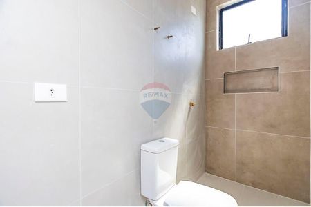 33_photo/94dce4d8b9.40d9156f2e18fdd4-ATLAS-ec51725e-a2f1-4e3c-b208-ec69a970adb2.jpg de casa à venda com 3 quartos, 163m² em Guabirotuba, Curitiba