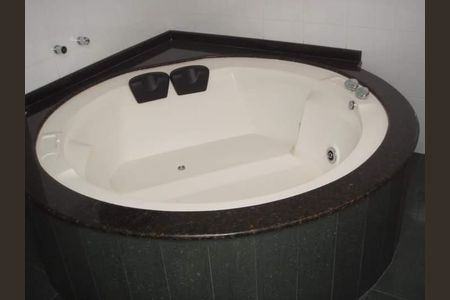 2_photo/94dce4d94b.e5c1dbf3952ec410-ATLAS-e14c886d-705a-4fa5-b26b-db29d02ac00f.jpg de casa à venda com 3 quartos, 250m² em Guabirotuba, Curitiba