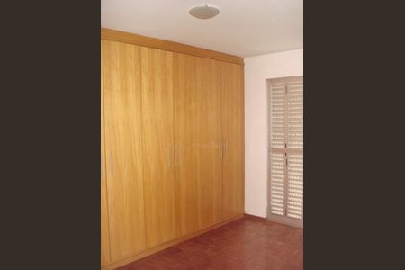 3_photo/94dce4d94b.e5c1dbf3952ec410-ATLAS-e73bf676-50bc-43b6-8c6f-d8ce80d623f2.jpg de casa à venda com 3 quartos, 250m² em Guabirotuba, Curitiba