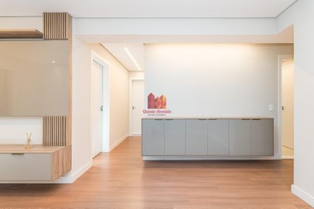 5_photo/94dce4d955.a6f2120c715e6f27-ATLAS-36fd2416-e6c0-4c49-aa57-c90efd8206fc.jpg de apartamento à venda com 2 quartos, 78m² em Guabirotuba, Curitiba