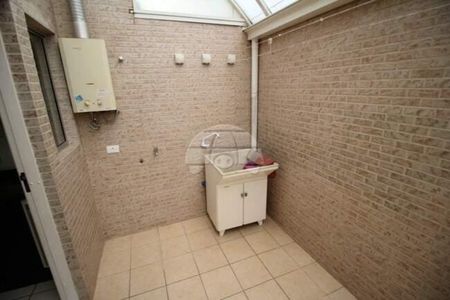 11_photo/94dce4de7d.8c2ca795ebaebe51-ATLAS-88ed0c2c-4ebc-4717-93e6-d8b31e9fb1f7.jpg de casa para alugar com 3 quartos, 112m² em Guabirotuba, Curitiba