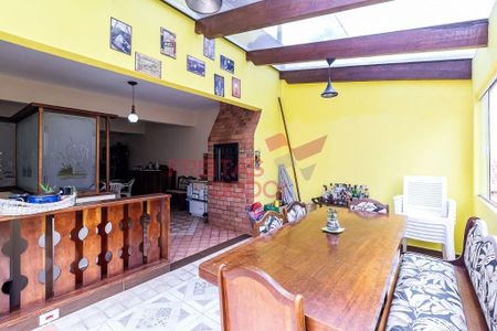 9_photo/94dce4ded5.a7b2593691b93303-ATLAS-81a4406b-e26b-41d2-ad4d-b14df5bf861a.jpg de casa à venda com 4 quartos, 357m² em Guabirotuba, Curitiba