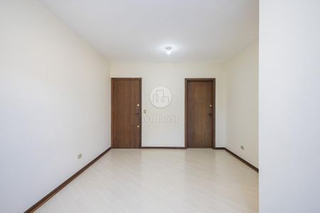 1_photo/94dce4deef.3aed5bbd04158097-ATLAS-03f3dd5a-d970-4675-91b2-e159031f6109.jpg de apartamento à venda com 3 quartos, 62m² em Guabirotuba, Curitiba