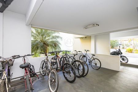 5_photo/94dce4deef.3aed5bbd04158097-ATLAS-4f21cf48-1c7e-42f1-b8bf-f010d52011f5.jpg de apartamento à venda com 3 quartos, 62m² em Guabirotuba, Curitiba