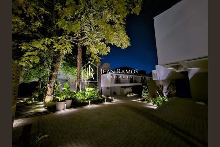 2_photo/94dce4df43.9fde2b1beaf38236-ATLAS-049a9f13-1241-4dce-9db3-838228063d6f.jpg de casa à venda com 3 quartos, 144m² em Guabirotuba, Curitiba