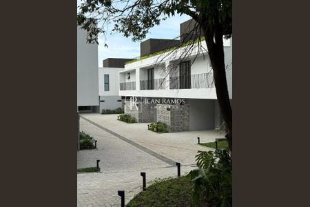 23_photo/94dce4df43.9fde2b1beaf38236-ATLAS-625d4a6a-7cfc-42d1-ac75-1e9a5bd32d2d.jpg de casa à venda com 3 quartos, 144m² em Guabirotuba, Curitiba