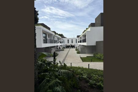 4_photo/94dce4df43.9fde2b1beaf38236-ATLAS-a41ed9ac-80e0-45fb-9ab8-13185c40ed08.jpg de casa à venda com 3 quartos, 144m² em Guabirotuba, Curitiba