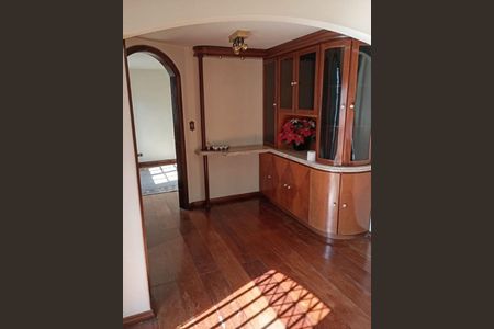 24_photo/94dce4df93.ceff8192393c33de-ATLAS-308d1a1e-678a-4c19-9d1c-24847a2e26bf.jpg de casa à venda com 3 quartos, 248m² em Guabirotuba, Curitiba