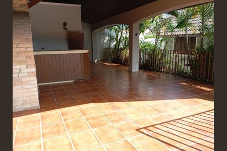 2_photo/94dce4df93.ceff8192393c33de-ATLAS-454b4e01-73a0-48cd-ac48-677501e3e965.jpg de casa à venda com 3 quartos, 248m² em Guabirotuba, Curitiba